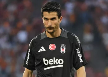 ”Kendine kulüp bul” denilen Necip Uysal’dan ilk açıklama: Bir gider, on gelir