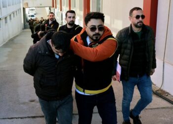 Adana’da kahvehane kavgası: 2 arkadaş öldürüldü