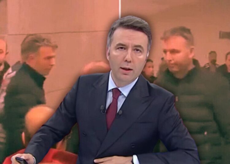 Mehmet Akif Ersoy'un örgüt lideri olarak suçlandığı iddianame iade edildi 1 Sabah gazetesinde yeni gizli tanık: “Ersoy’un 50 tane takıldığı kız var…”