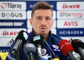 Cezaevindeki Fenerbahçeli futbolcu Mert Hakan Yandaş: Dostlarımın korkaklığını unutmayacağım