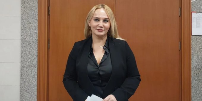 Sanatçı Pınar Aydınlar'a 6 yıl 3 ay hapis cezası 1 Sanatçı Pınar Aydınlar’a 6 yıl 3 ay hapis cezası
