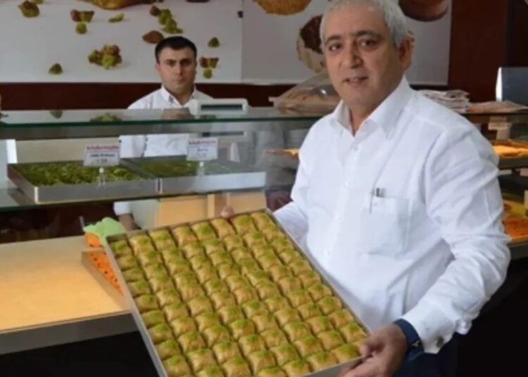 Ünlü baklavacı rüşvet iddiasıyla tutuklandı
