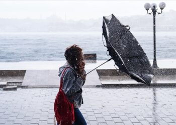 İstanbul’da fırtına beklentisi: “Evden çıkmayın” uyarısı yapıldı