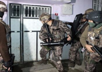 IŞİD’e yönelik operasyonlarda gözaltına alınan 42 kişiden 26’sı tutuklandı