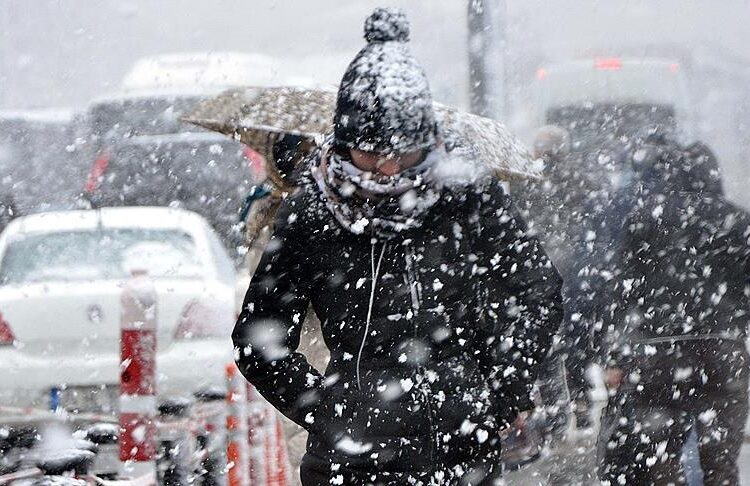 H. Agah Kalender yazdı I Kar güzellemesi… Uçuşun kar taneleri…!