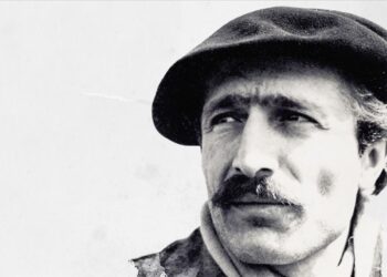 Kısacık şiirlere dünyaları sığdıran şair: Özdemir Asaf 2 Kısacık şiirlere dünyaları sığdıran şair: Özdemir Asaf