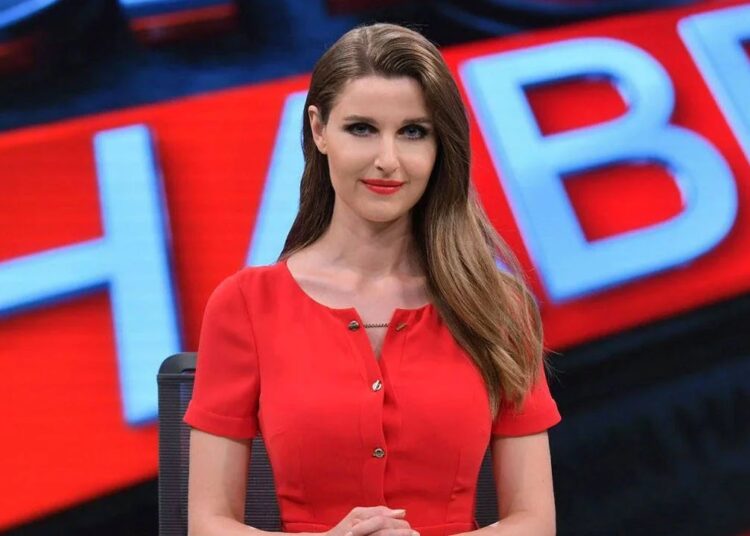 Kayyum, Mehmet Akif Ersoy’un eski eşi Pınar Erbaş’ın işine son verdi