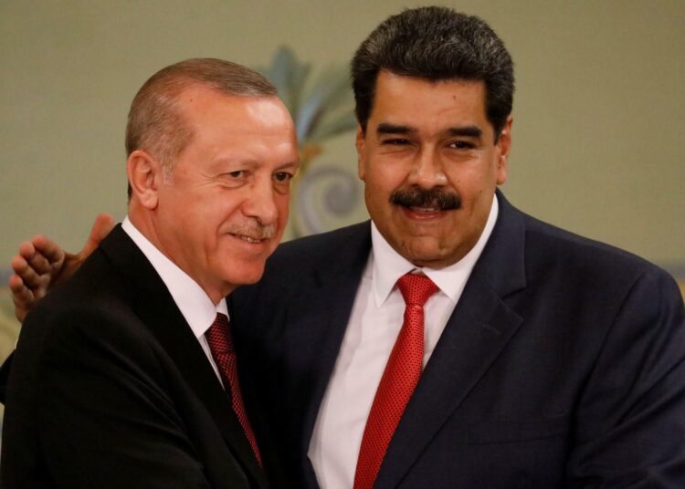 AK Parti'den ilk Maduro tepkisi: Tasvip etmiyoruz 1 AK Parti’den ilk Maduro tepkisi: Tasvip etmiyoruz