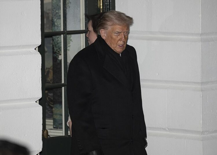 Davos için yola çıkan Trump’ın uçağında elektrik arızası meydana geldi