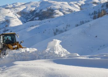 Tipi ve kar 4 ilde hayatı durma noktasına getirdi: 630 köye ulaşım sağlanamıyor