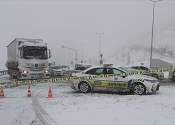 Kayseri-Malatya kara yolu trafiğe kapatıldı