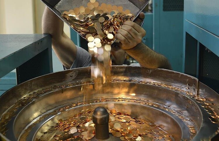 10 TL madeni para iddialarına yalanlama geldi