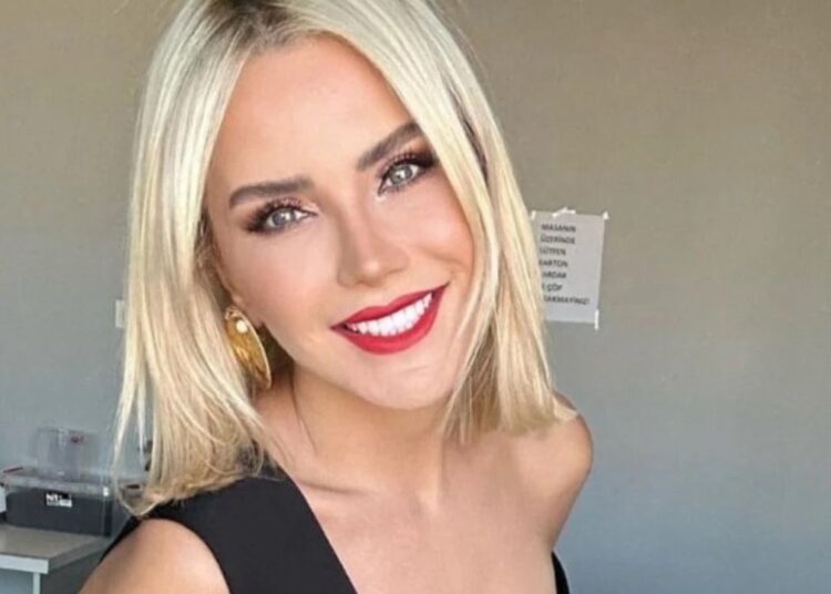 Instagram’da abonelik sistemine geçen Ece Erken 12 saatte 100 bin lira kazandı