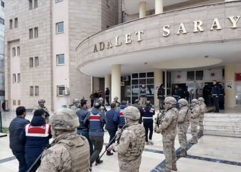 Tefecilik yapan suç örgütüne operasyon: 37 zanlıdan 23’ü tutuklandı