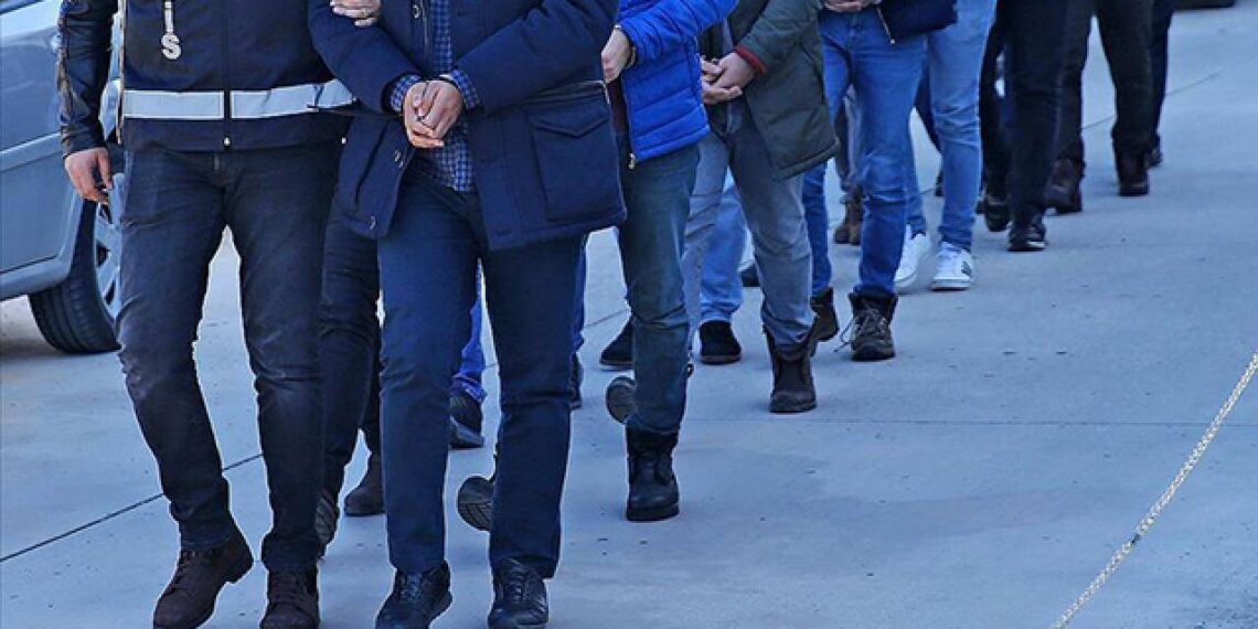 Anasayfa 65 10 ilde uyuşturucu operasyonu: 135 taşınmaz ve 42 şirkete el konuldu