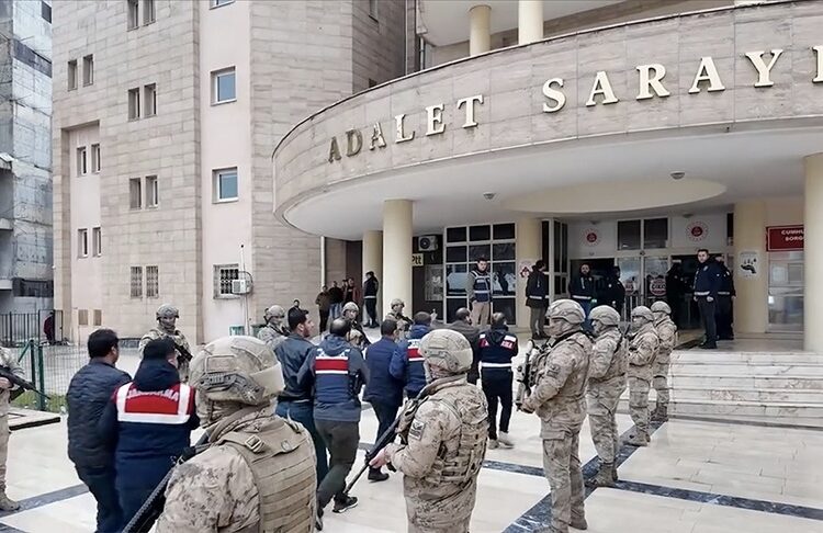 Tefecilik yapan suç örgütüne operasyon: 37 zanlıdan 23’ü tutuklandı