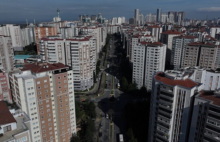 Bu mahallenin nüfusu Ardahan, Tunceli ve Bayburt’tan fazla