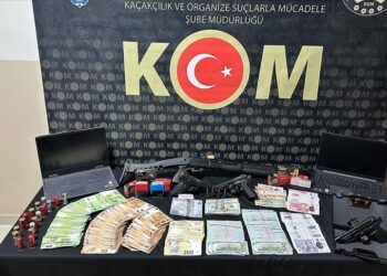 Hatay merkezli rüşvet ve kaçakçılık operasyonunda 26 zanlı tutuklandı