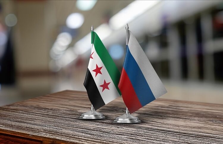 Rus heyeti Suriyeli yetkililerle Rusya’nın Suriye’deki askeri varlığını görüştü