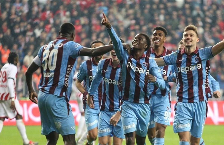 Safa Kar yazdı I Karadeniz derbisi Trabzon’un… 1 Safa Kar yazdı I Karadeniz derbisi Trabzon’un…