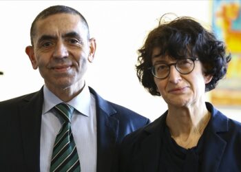 Şahin ve Türeci BioNTech yönetiminden ayrılıyor