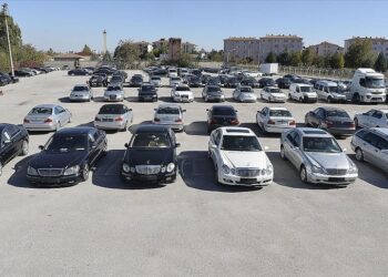 Gümrüklerdeki eşyaların satışından 13,5 milyar lira gelir elde edildi 3 Gümrüklerdeki eşyaların satışından 13,5 milyar lira gelir elde edildi