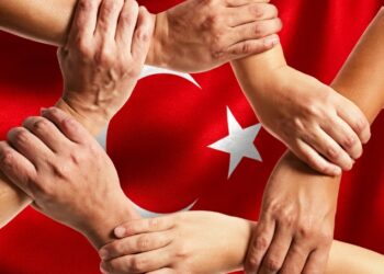 Kemal Albayrak yazdı I Zihinsel körlük yok eder