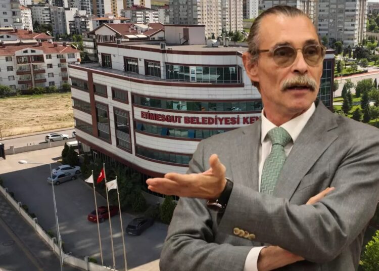 Etimesgut Belediyesi'nde zimmet suçlamasıyla 4 kişi gözaltına alındı 1 Etimesgut Belediyesi’nde zimmet suçlamasıyla 4 kişi gözaltına alındı