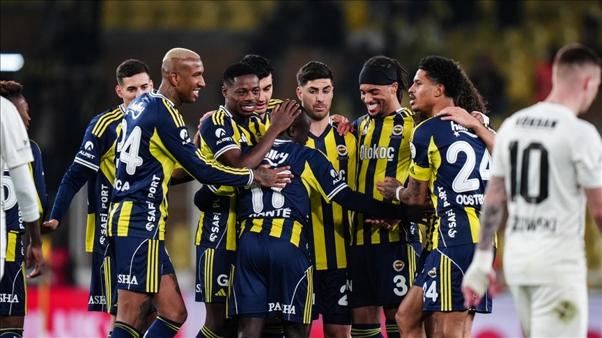 Fenerbahçe 3 puanı 4 golle aldı