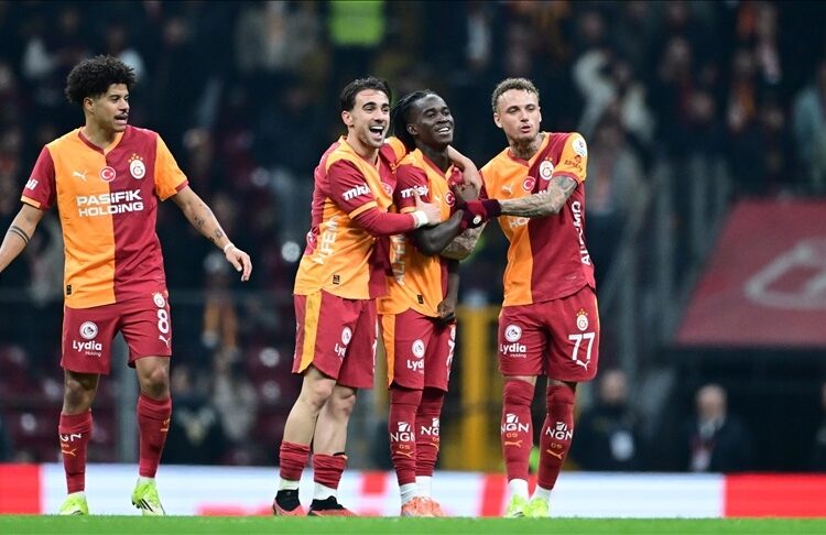 Lider Galatasaray puan farkını 7’ye çıkardı