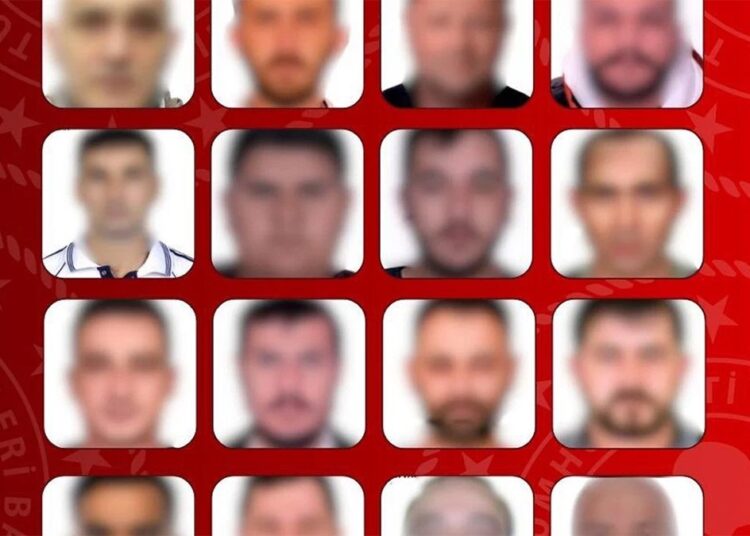 Kırmızı bültenle aranan 13 kişi Gürcistan’da yakalandı