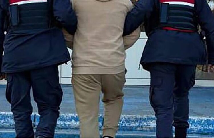 Kırmızı bültenle aranan 18, ulusal seviyede aranan 27 suçlu Türkiye’ye getirildi