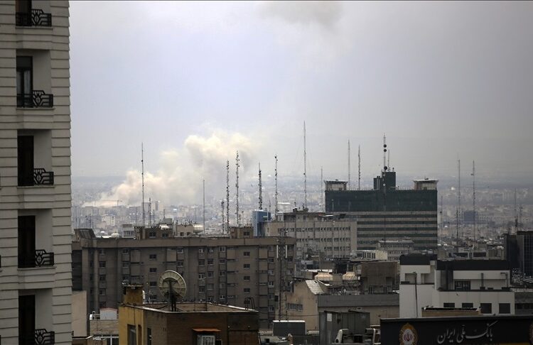 İran’da Devrim Muhafızları komutanı da öldürüldü