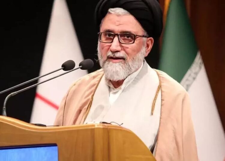 İran İstihbarat Bakanı Hatib hava saldırısında öldü