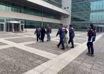 Jandarmadan FETÖ operasyonu: 41 tutuklama 2 Jandarmadan FETÖ operasyonu: 41 tutuklama