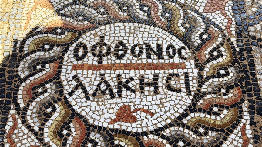 Romalı zengin 2 bin 500 yıl önce villasına “kıskanan çatlasın” yazdırmış