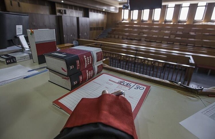 İlk etapta 638 faili meçhul dosya incelenecek 1 İmamoğlu’nun duruşmasını sahte basın kartıyla takip eden şüpheli tutuklandı