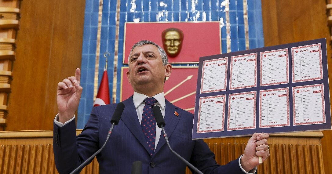 Özgür Öze’den “AK Parti’den belge yağıyor” iddiası