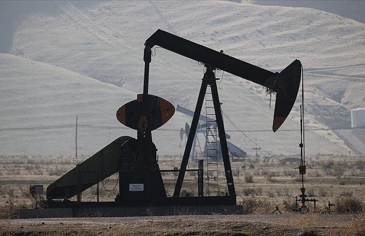 İran’a yönelik askeri operasyonları petrol fiyatlarını sert yükseltti