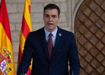 H. Agah Kalender yazdı I Işığını arayan dünya; savaşla imtihan!