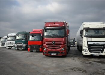 Uzun kuyruklar nedeniyle Kapıkule’nin kuzeyine yeni gümrük kapısı açılıyor