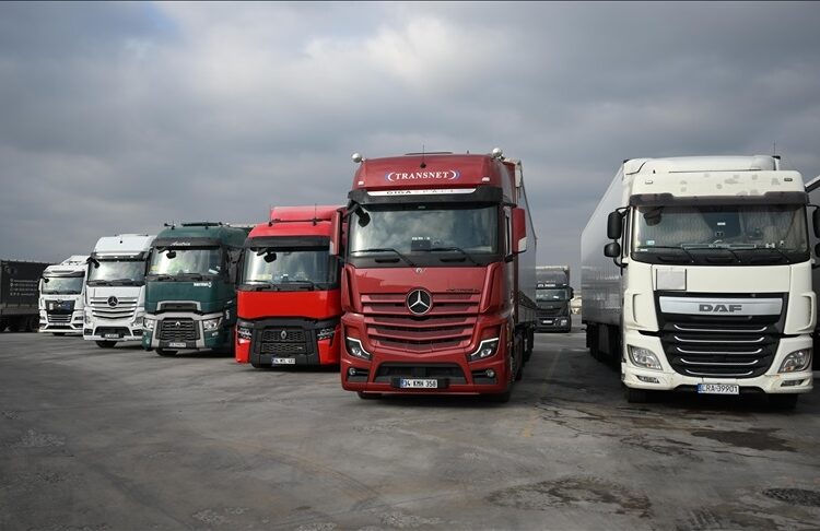 Uzun kuyruklar nedeniyle Kapıkule’nin kuzeyine yeni gümrük kapısı açılıyor