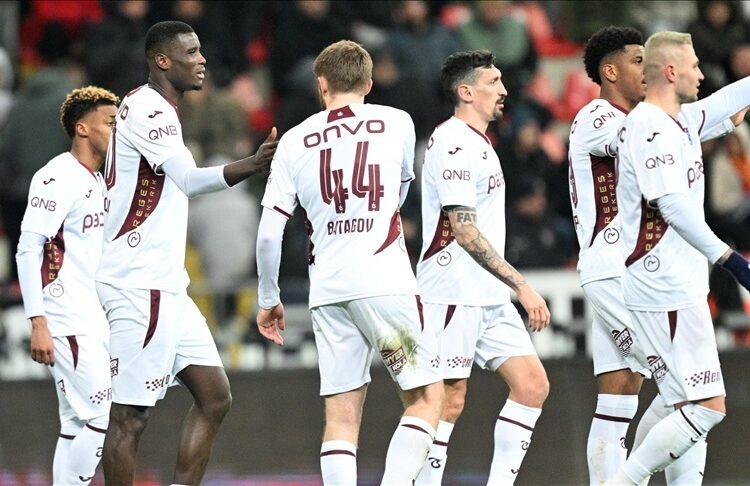 Trabzonspor 3 puanı 3 golle aldı