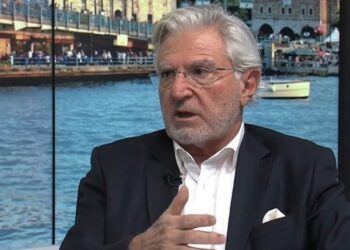 Emin Şirin’den Özel’e eleştiri: Gücünüz varken niye yapmadınız?