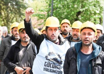 Eylem yapan madenciler kazandı, tüm hakları ödenecek
