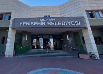 Mersin Yenişehir Belediyesi’ne şafak operasyonu