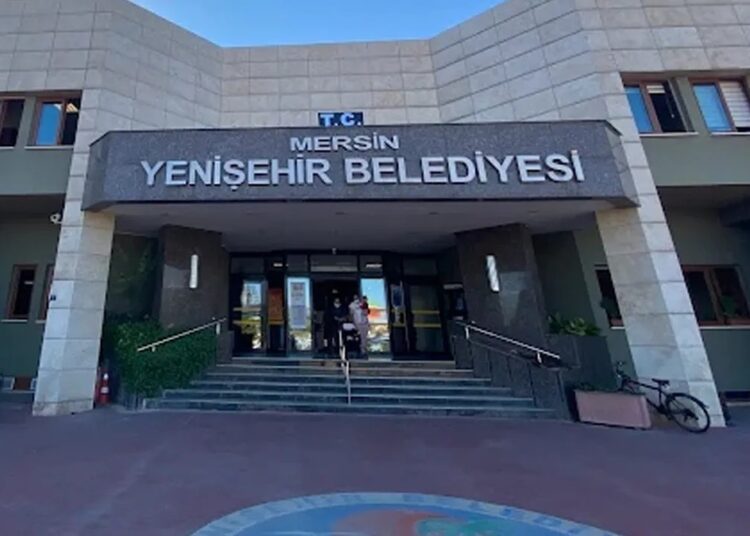 Mersin Yenişehir Belediyesi'ne şafak operasyonu 1 Mersin Yenişehir Belediyesi’ne şafak operasyonu