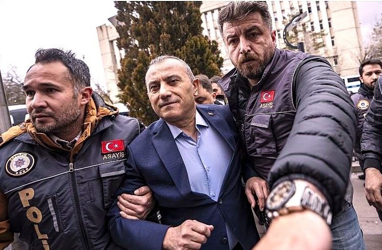 Sonel, “Ben devletin valisiyim” diyerek emniyette ifade vermeyi reddetti