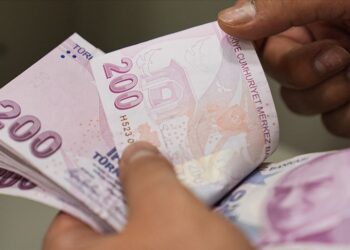 Bozuk paraya dönüşen 200 lira çocukları bile memnun etmiyor