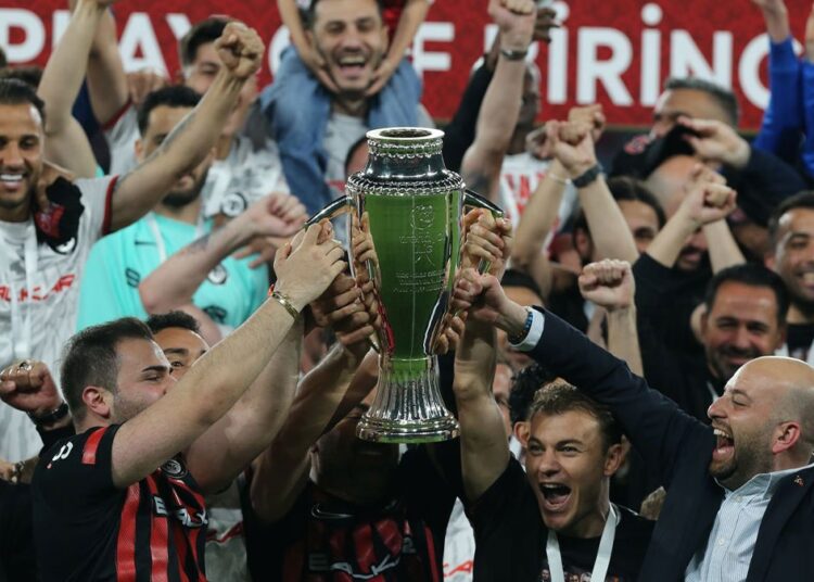 Esenler Erokspor’u yenen Arca Çorum FK Süper Lig’e çıktı